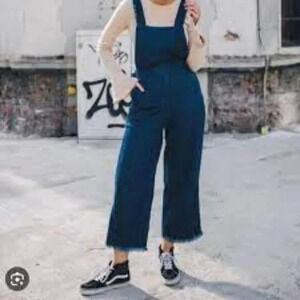 Zara Woman Premium Denim Wide  Leg Dark Wash Raw Hem Cropped Overalls M